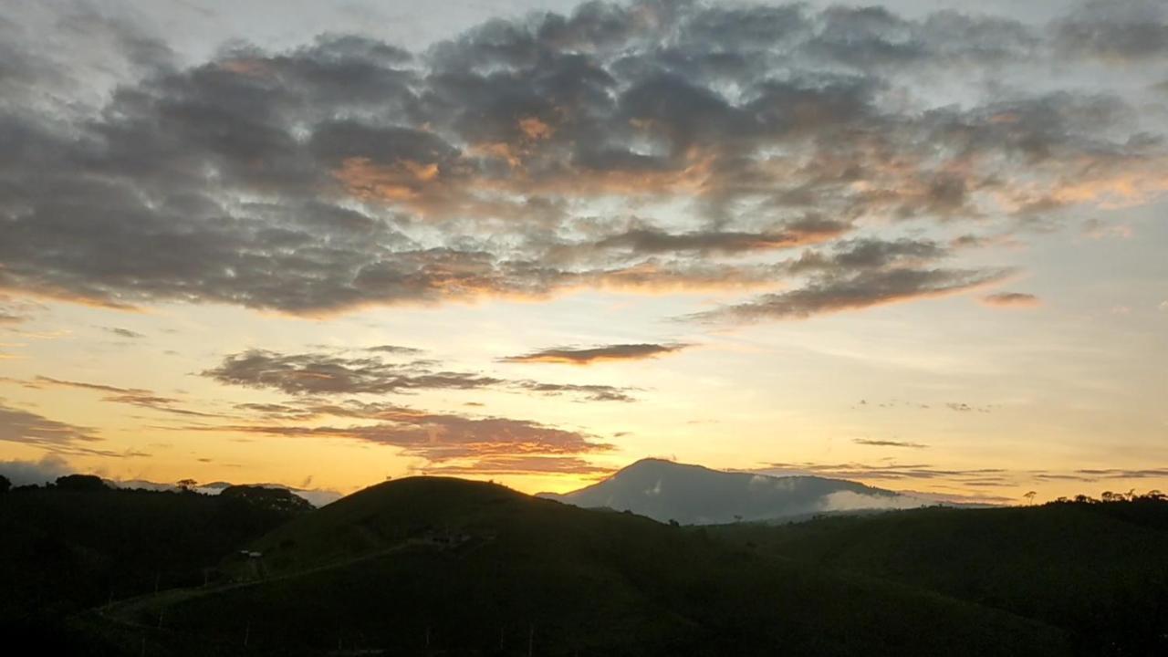 Pousada Cantinho De Deus กงแซร์วาตอเรีย ภายนอก รูปภาพ