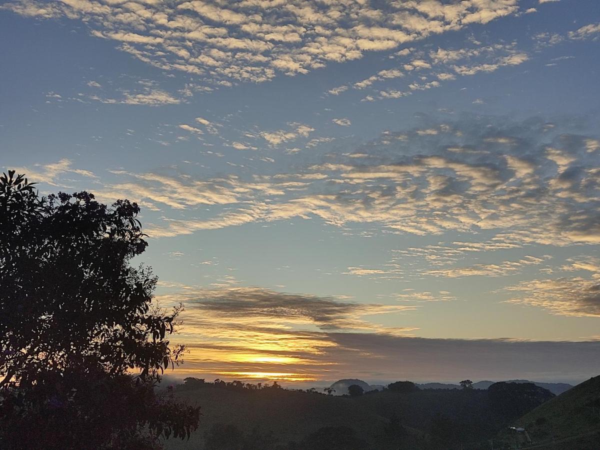 Pousada Cantinho De Deus กงแซร์วาตอเรีย ภายนอก รูปภาพ